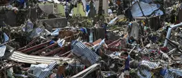 Philippine death toll tops 140 as typhoon heads towards Vietnam Philippine death toll tops 140 as typhoon heads towards Vietnam