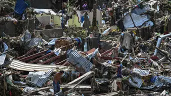 Philippine death toll tops 140 as typhoon heads towards Vietnam Philippine death toll tops 140 as typhoon heads towards Vietnam