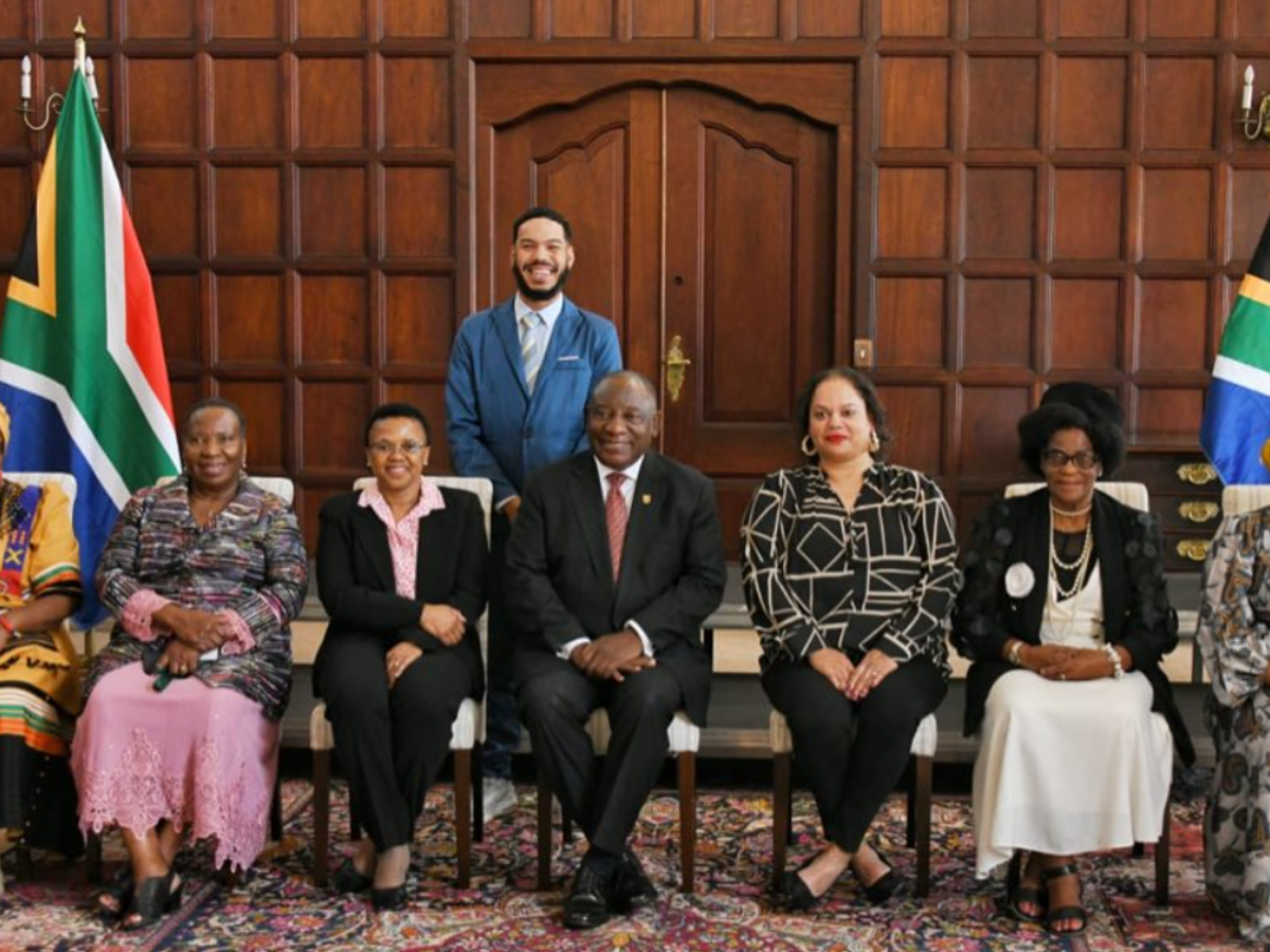 Ramaphosa describes recipients of national orders as heroes - Vimarsana News
