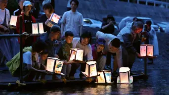 Families mourn 40 years since deadly Japan Airlines crash Families mourn 40 years since deadly Japan Airlines crash