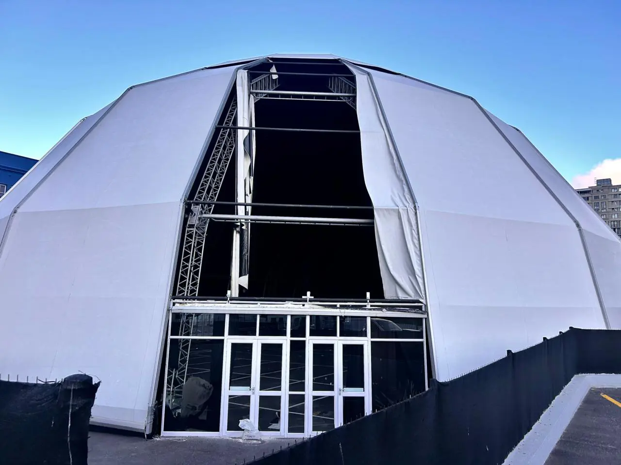 The weather-damaged dome tent. Picture: Kayleen Morgan/EWN The weather-damaged dome tent. Picture: Kayleen Morgan/EWN