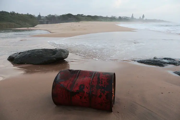 The mouth of the uMbango River, into which the Port Shepstone/uMbango sewage treatment works releases about 8 million litres of partially treated sewage per day. Picture: Steve Kretzmann/GroundUp The mouth of the uMbango River, into which the Port Shepstone/uMbango sewage treatment works releases about 8 million litres of partially treated sewage per day. Picture: Steve Kretzmann/GroundUp