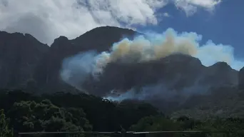 Hiking trails, cableway closed as firefighting efforts continue in Table Mountain National Park Hiking trails, cableway closed as firefighting efforts continue in Table Mountain National Park