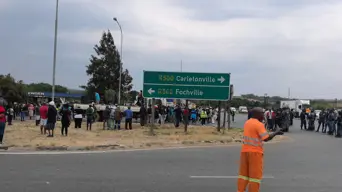 Streets in Fochville blocked by residents protesting water cuts Streets in Fochville blocked by residents protesting water cuts