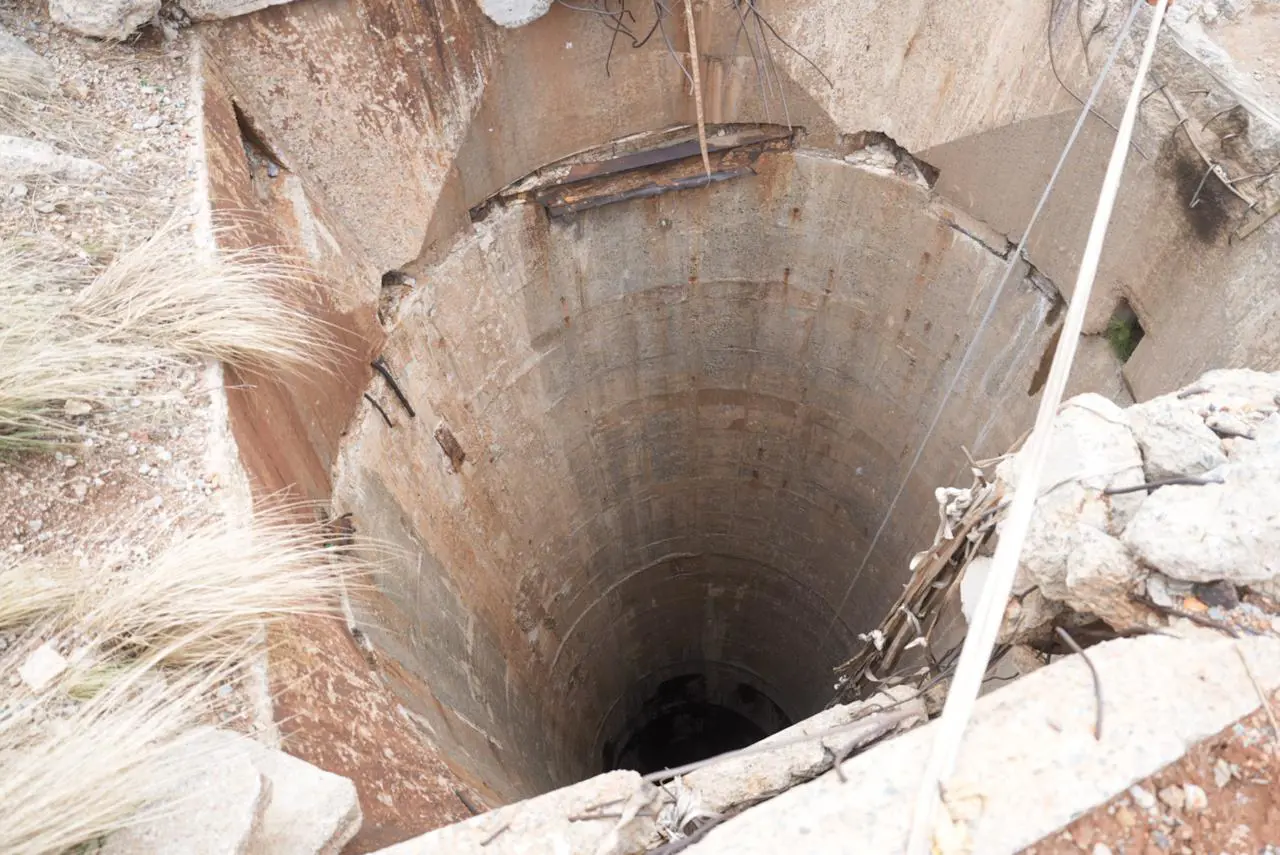 Stilfontein mine shaft in the North West where illegal miners were expected to emerge on 15 November 2024. Picture: Jacques Nelles/Eyewitness News Stilfontein mine shaft in the North West where illegal miners were expected to emerge on 15 November 2024. Picture: Jacques Nelles/Eyewitness News