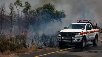 Firefighters in the Overstrand Municipality continue to battle fires on day 8 Firefighters in the Overstrand Municipality continue to battle fires on day 8
