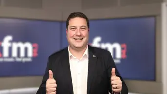 Hill-Lewis to approach Mchunu about giving Cape Town's metro cops more powers Hill-Lewis to approach Mchunu about giving Cape Town's metro cops more powers