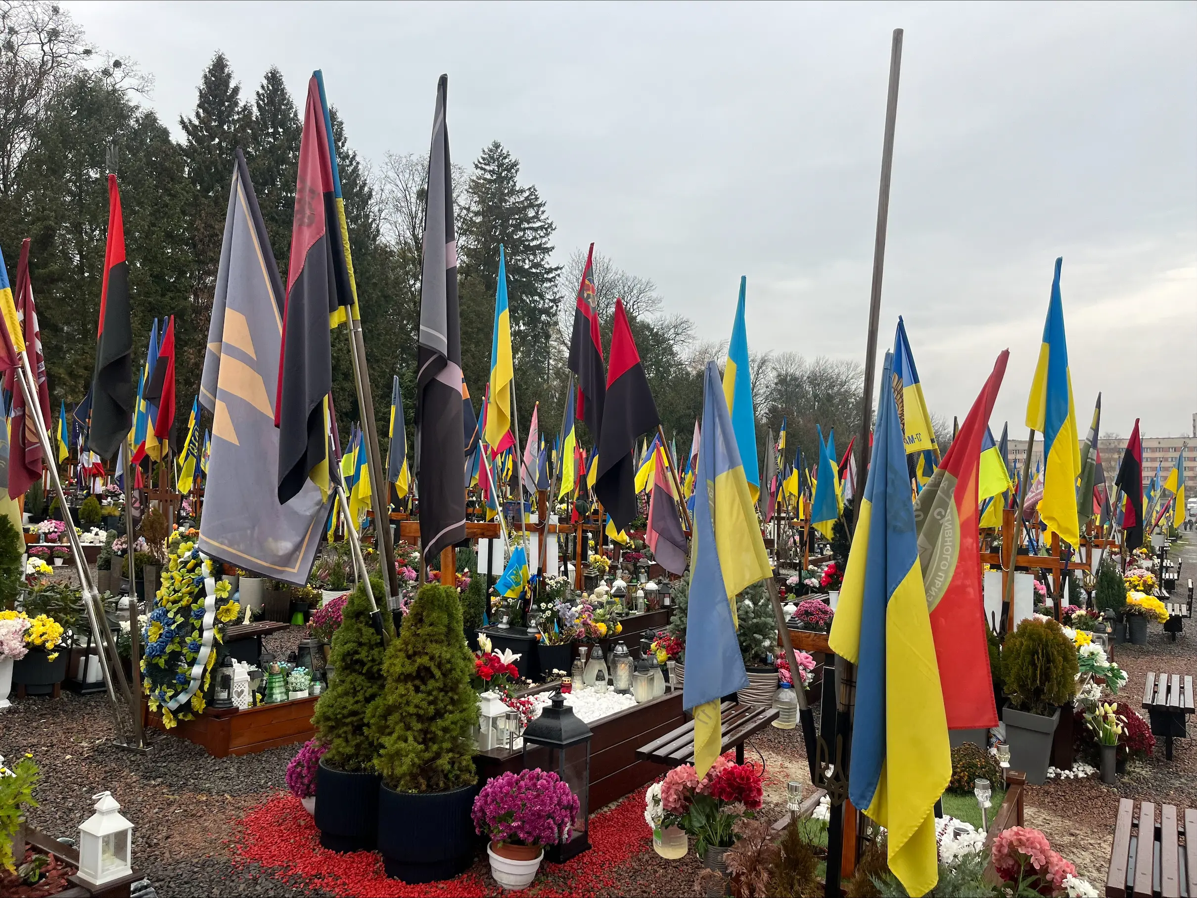 The Lychakiv Cemetery is the final resting place for many prominent Ukrainians who died in the war. Many are buried with the Ukraine flag and the flag of the soccer team they support. Picture: Thabiso Goba/EWN The Lychakiv Cemetery is the final resting place for many prominent Ukrainians who died in the war. Many are buried with the Ukraine flag and the flag of the soccer team they support. Picture: Thabiso Goba/EWN