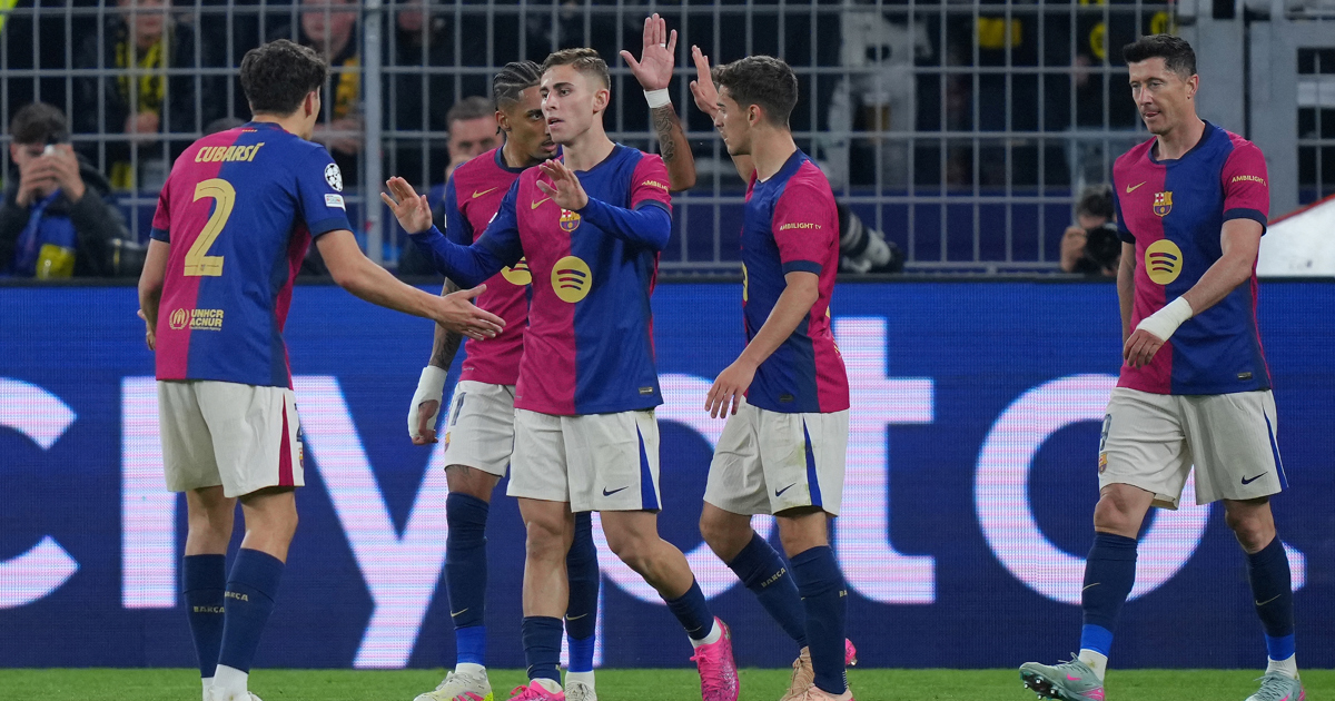 Barca trotz Guirassys Hattrick im Halbfinale der Champions League