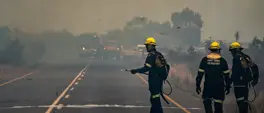 Western Cape government hails firefighters for battling the ongoing fires in the province Western Cape government hails firefighters for battling the ongoing fires in the province