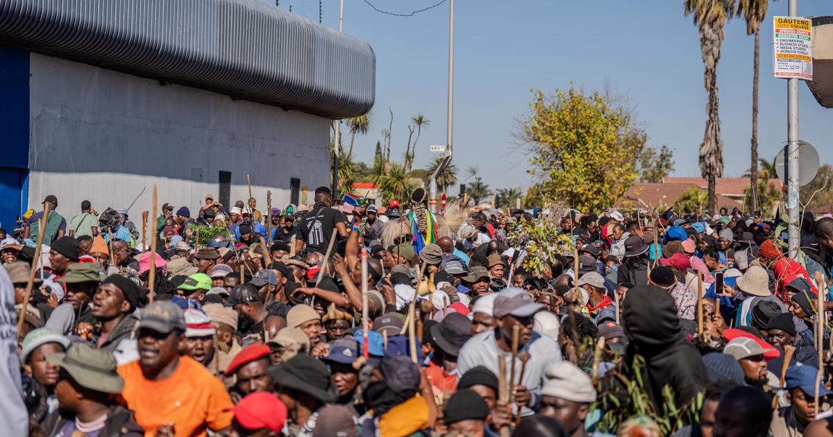 KwaThema residents want more police visibility in the area - EWN