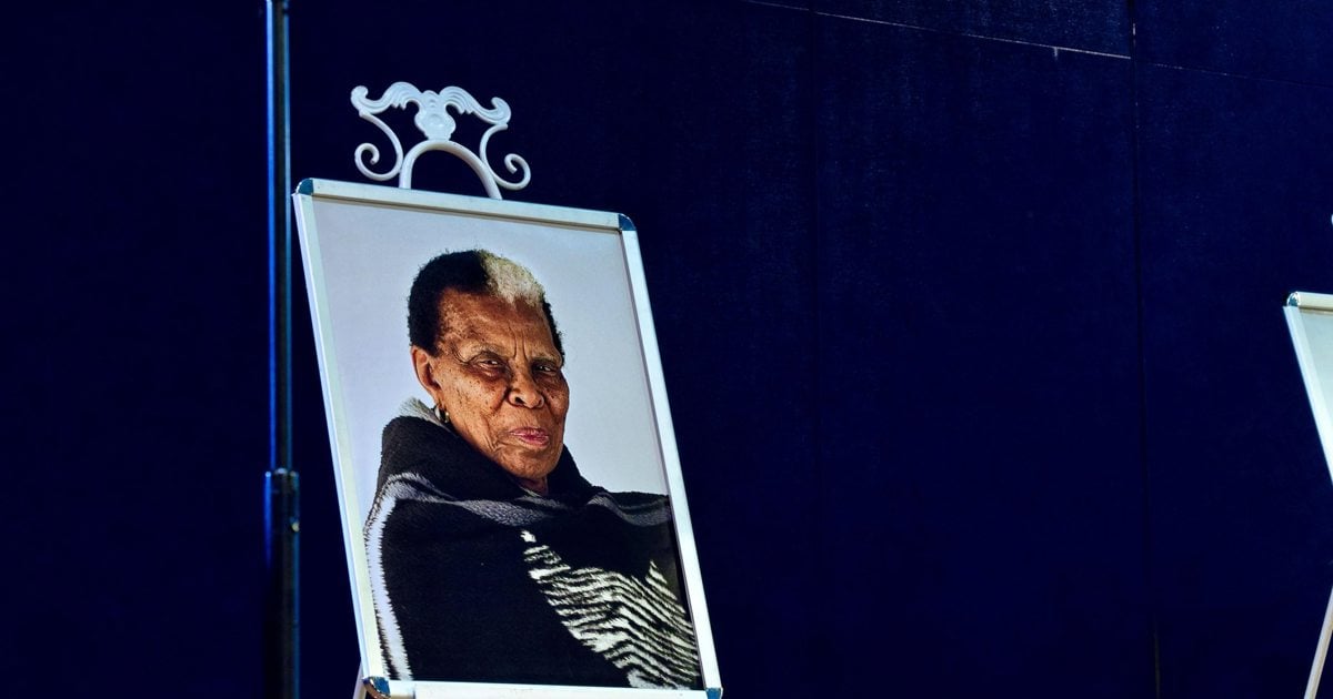 Mbeki: Gertrude Shope war sehr unglücklich über die negativen ...