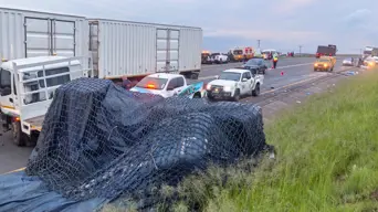 8 people killed in collision involving truck, taxi on N3's Van Reenen's Pass 8 people killed in collision involving truck, taxi on N3's Van Reenen's Pass