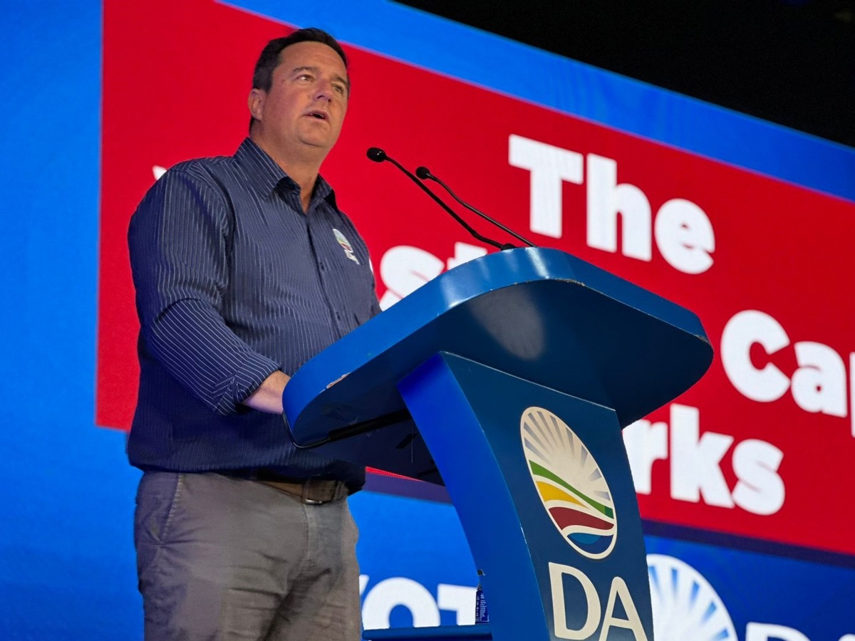 'Elect a DA outright majority or face consequences of coalition corruption': Steenhuisen warns WC DA voters - Vimarsana News
