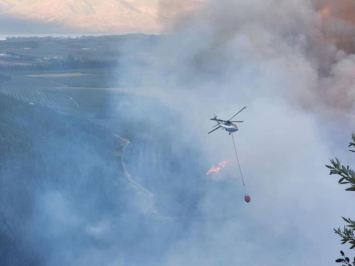 Vyeboom fire 'still out of control', cautions Overberg Fire & Rescue Services - Vimarsana News