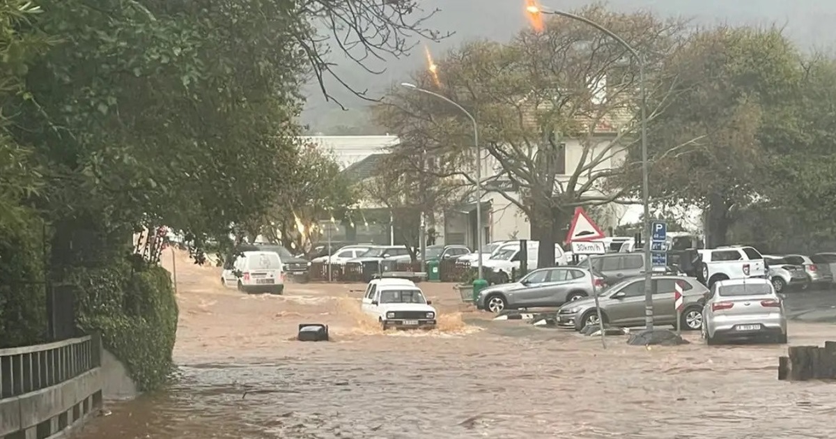 WATCH: Crazy viral videos of Western Cape being ravaged by floods