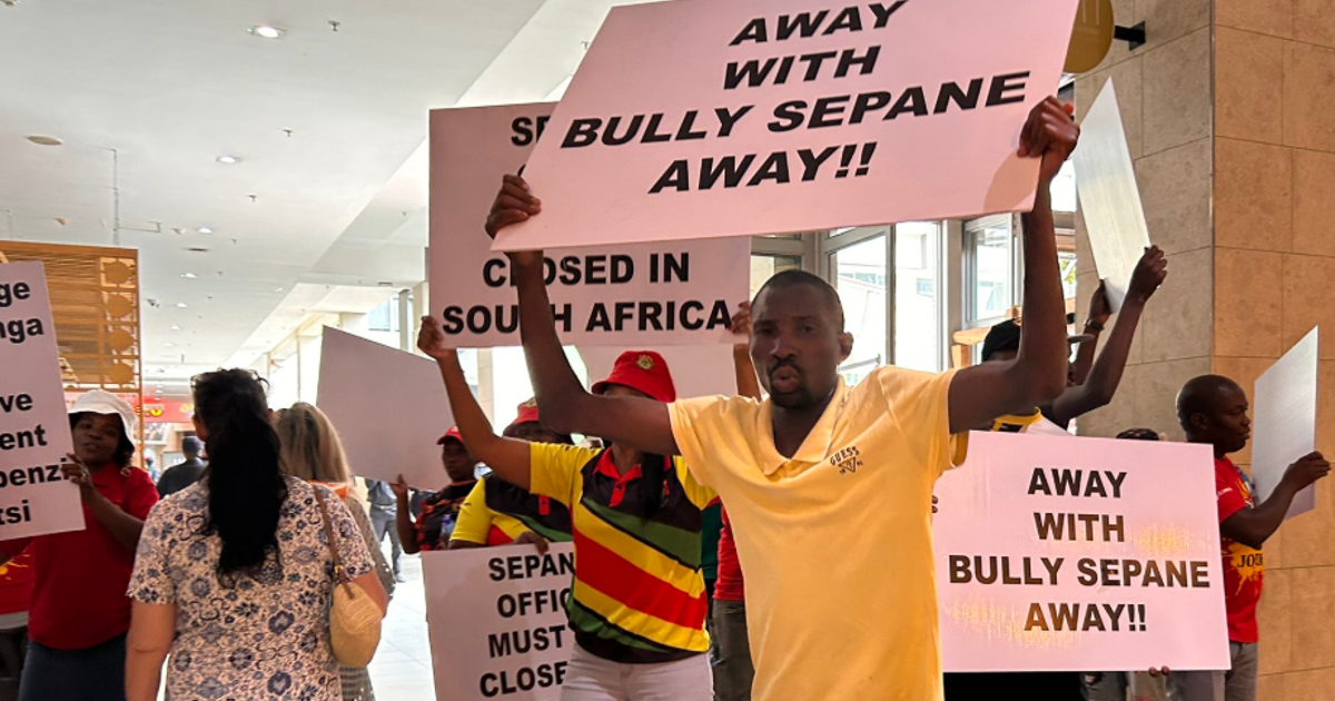 Picketing restaurant workers clash with security officers at Bedford Square