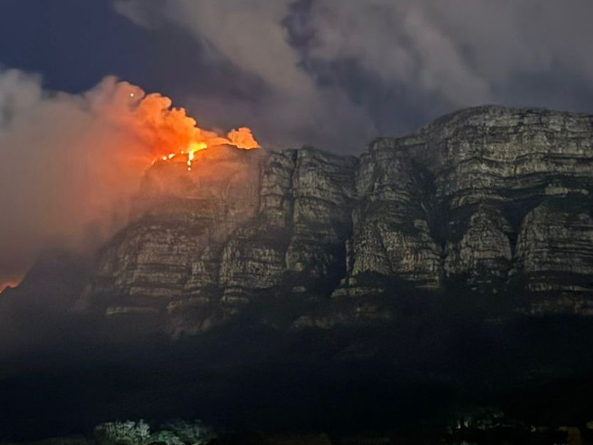 Skeleton Gorge fire in the Table Mountain National Park largely contained - Vimarsana News