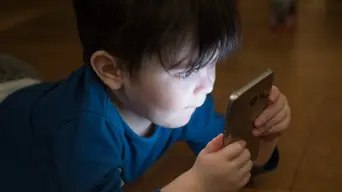 Study shows too much screentime slows children’s physical development Study shows too much screentime slows children’s physical development