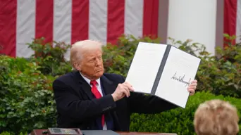 Trump hits India with 25% import tariffs Trump hits India with 25% import tariffs