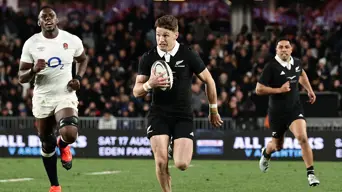 All Blacks boss ponders where to play 'class' Beauden Barrett All Blacks boss ponders where to play 'class' Beauden Barrett
