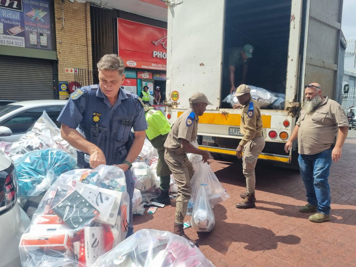 Police vow to keep clamping down on sale of illicit & counterfeit goods in SA - Vimarsana News