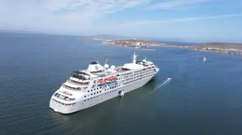 Yellow level 1 alert for damaging waves along the coast between Saldanha Bay and Plettenberg Bay Yellow level 1 alert for damaging waves along the coast between Saldanha Bay and Plettenberg Bay