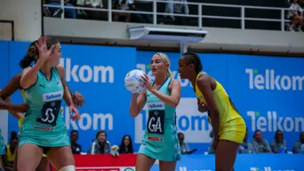 Clinical Crinums dominate Fireballs as Telkom Netball League intensity rises Clinical Crinums dominate Fireballs as Telkom Netball League intensity rises