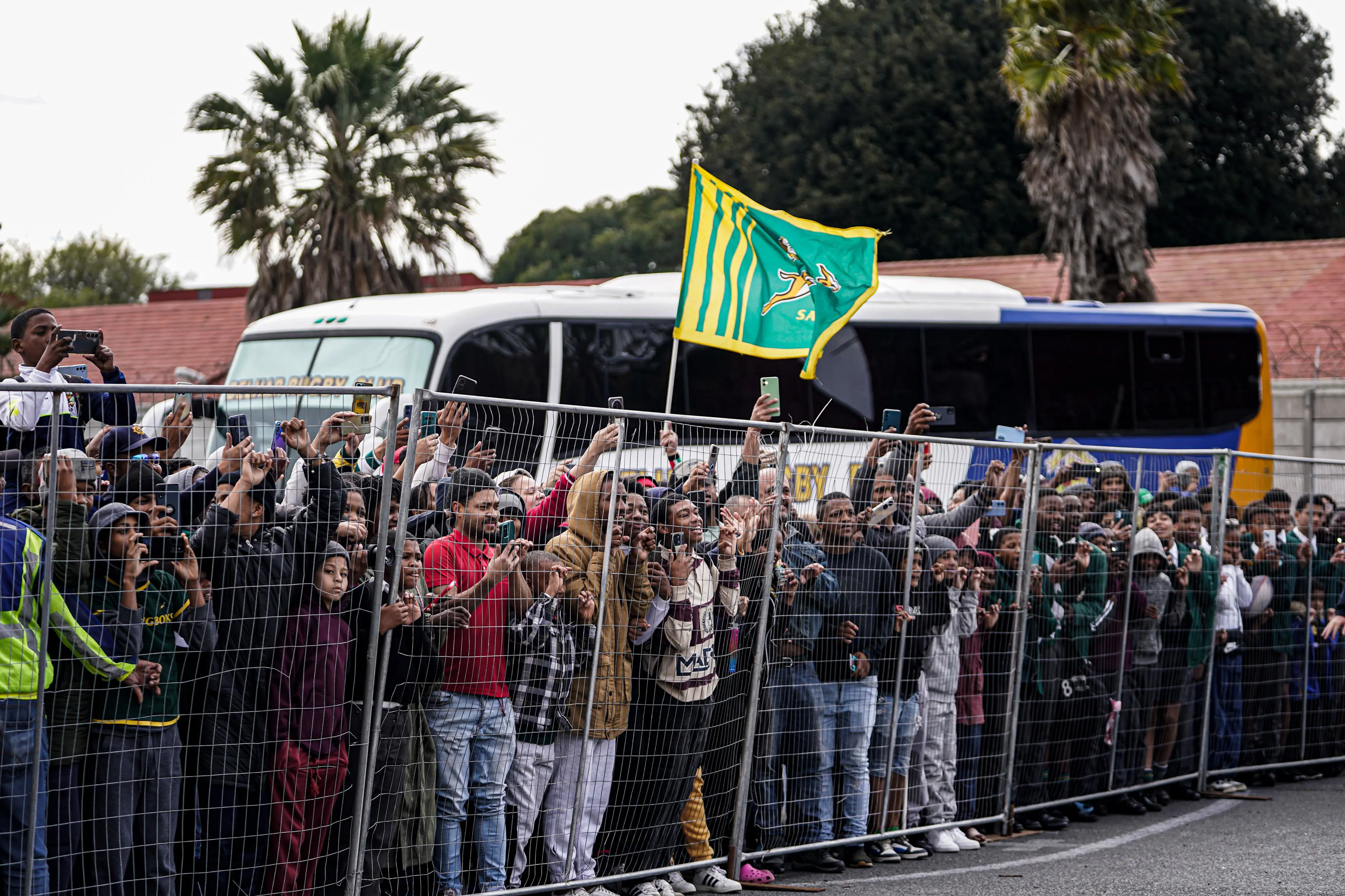 Belhar fans watch the Springboks train on Wednesday, 20 August 2025. Picture: Kayleen Morgan/EWN. Belhar fans watch the Springboks train on Wednesday, 20 August 2025. Picture: Kayleen Morgan/EWN.
