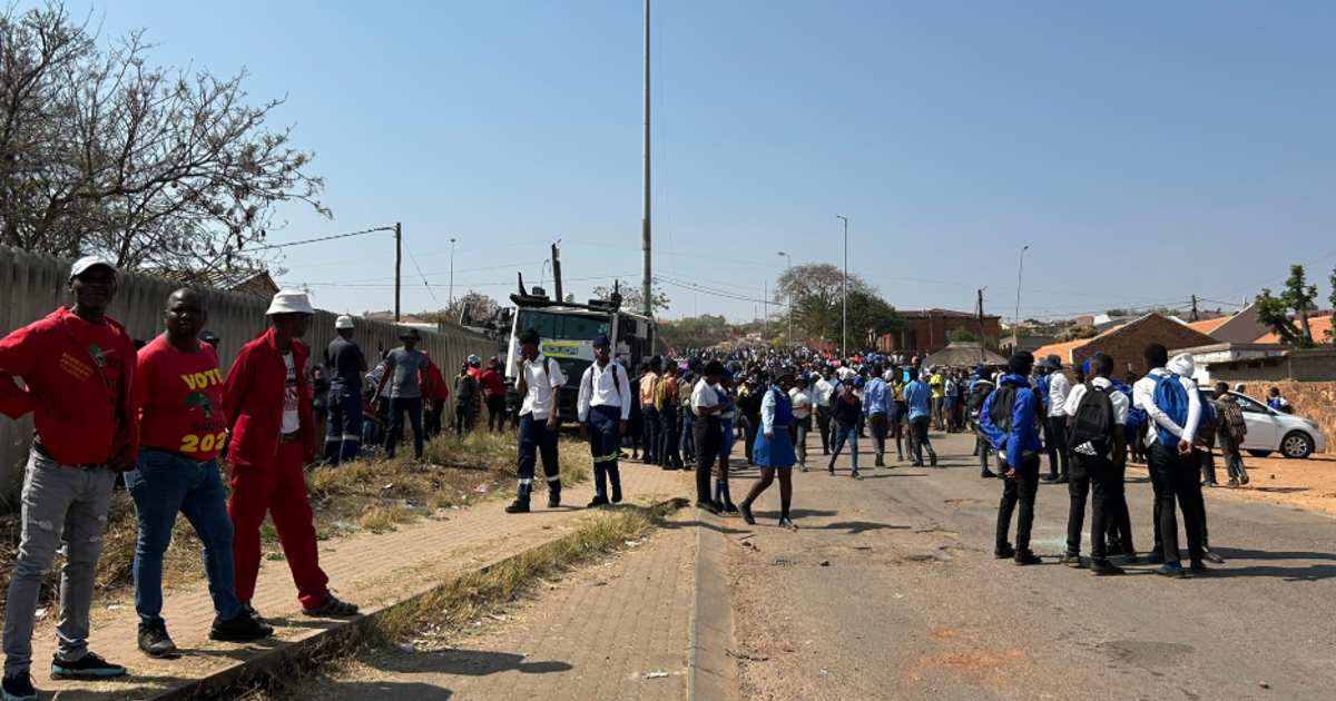Gauteng Education trifft sich dieses Wochenende mit Eltern der Tiyelelani ...
