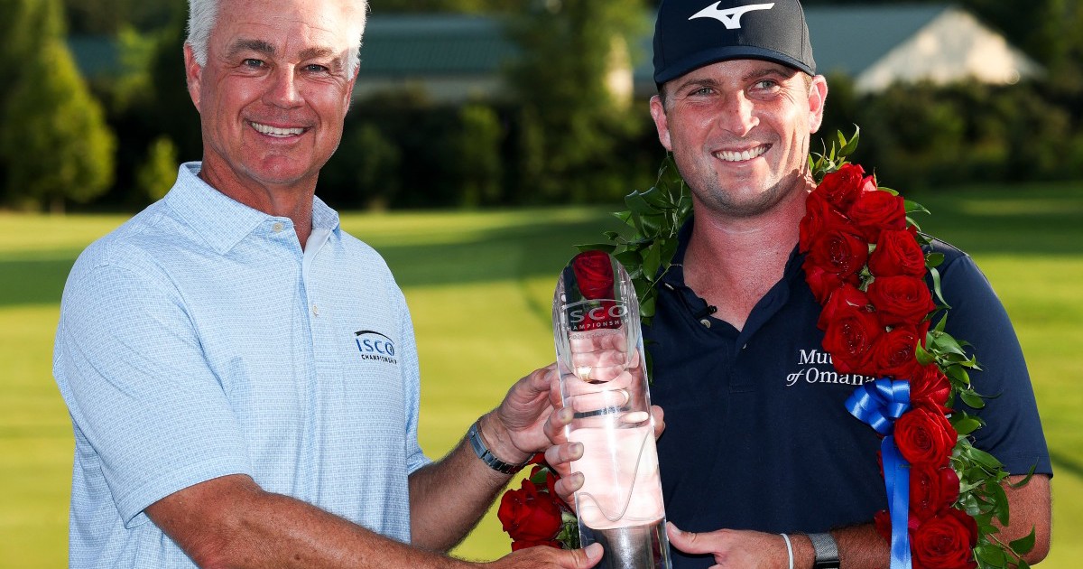 Fisk outlasts Pendrith in playoff to claim second PGA Tour title
