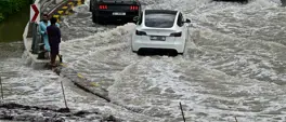Flights cancelled, roads flooded as rare storm soaks UAE Flights cancelled, roads flooded as rare storm soaks UAE