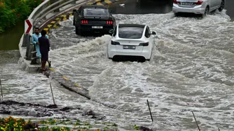 Flights cancelled, roads flooded as rare storm soaks UAE Flights cancelled, roads flooded as rare storm soaks UAE