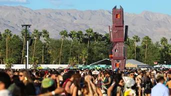 Sabrina Carpenter transforms Coachella into her own 'Sabrinawood' Sabrina Carpenter transforms Coachella into her own 'Sabrinawood'