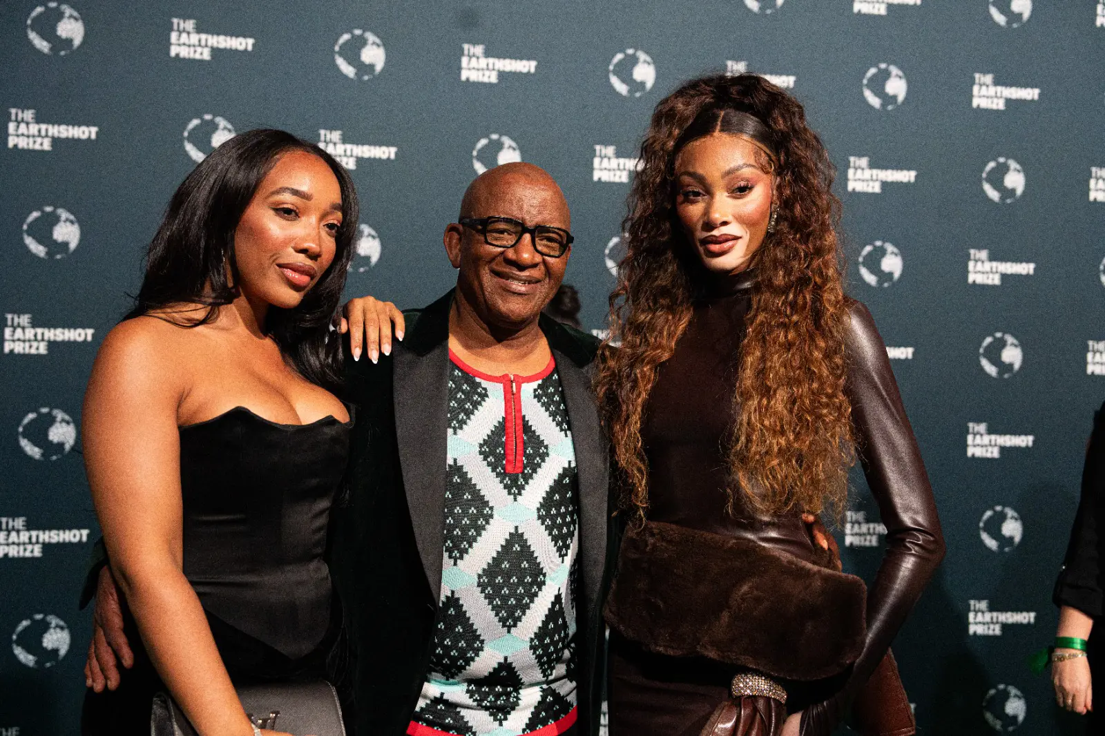 Winnie Harlow (right) and Lebo M (Middle) and his partner (left) on the Green Carpet at the 2024 Earthshot Prize Awards. Picture: Kayleen Morgan/Eyewitness News Winnie Harlow (right) and Lebo M (Middle) and his partner (left) on the Green Carpet at the 2024 Earthshot Prize Awards. Picture: Kayleen Morgan/Eyewitness News