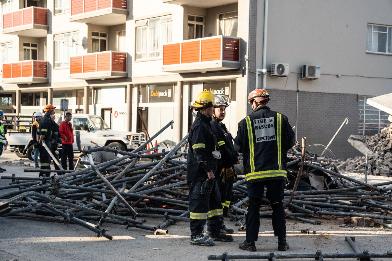 Seventy-five construction employees were on site when the multi-storey apartment complex collapsed in George on Monday 6 May 2024. Picture: Kayleen Morgan/Eyewitness News  Seventy-five construction employees were on site when the multi-storey apartment complex collapsed in George on Monday 6 May 2024. Picture: Kayleen Morgan/Eyewitness News