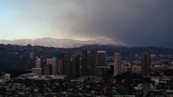 Celebrities flee Los Angeles fires as Hollywood events scrapped Celebrities flee Los Angeles fires as Hollywood events scrapped