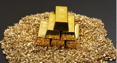Why central banks are continuing to bet on gold