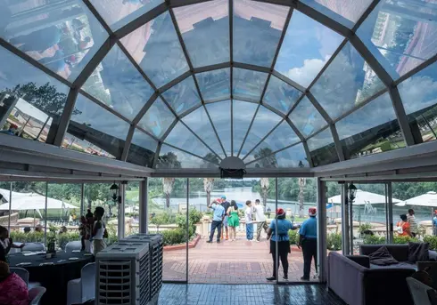 Guests take in the view at Matthews Restaurant, located at Riviera on Vaal resort. Picture: Jacques Nelles/Eyewitness News Guests take in the view at Matthews Restaurant, located at Riviera on Vaal resort. Picture: Jacques Nelles/Eyewitness News
