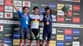 Hatherly dominates to win back-to-back Mountain Bike World Championship golds Hatherly dominates to win back-to-back Mountain Bike World Championship golds