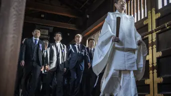 Japan PM hopeful avoids war shrine visit amid political wrangle Japan PM hopeful avoids war shrine visit amid political wrangle