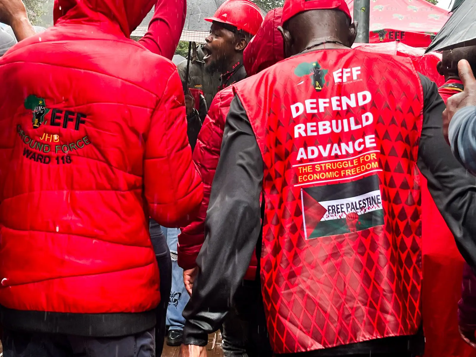 Economic Freedom Fighters (EFF) members marched to Joburg Water to demand an end to water shedding on Monday, 3 March 2025. Picture: Simphiwe Nkosi/Eyewitness News Economic Freedom Fighters (EFF) members marched to Joburg Water to demand an end to water shedding on Monday, 3 March 2025. Picture: Simphiwe Nkosi/Eyewitness News
