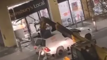 WATCH: Daring criminals use digger to steal ATM WATCH: Daring criminals use digger to steal ATM