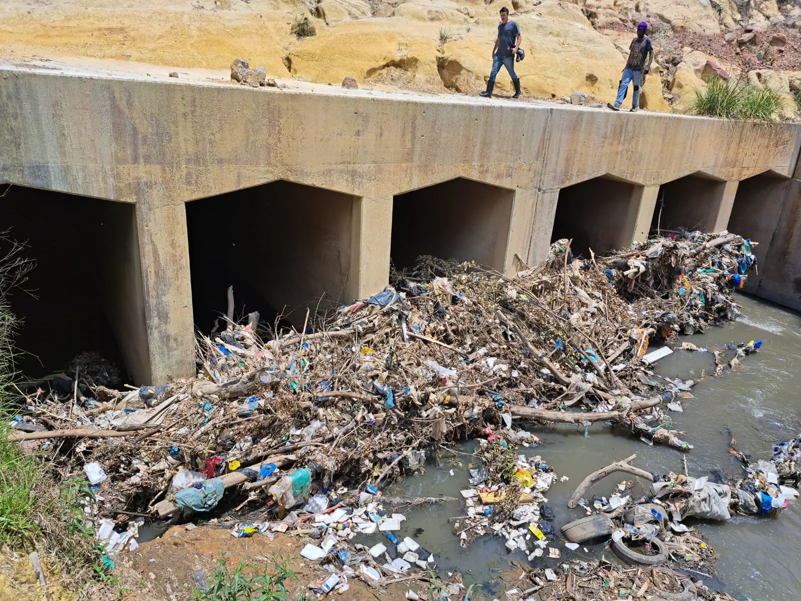 GroundUp noted the neglect of water infrastructure along the upper reaches of the Klip River. Picture: Johannes Khoele GroundUp noted the neglect of water infrastructure along the upper reaches of the Klip River. Picture: Johannes Khoele