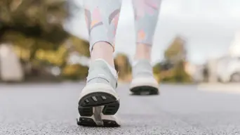 Study finds just 4,000 steps a day (not 10,000) could cut risk of death by 40% Study finds just 4,000 steps a day (not 10,000) could cut risk of death by 40%