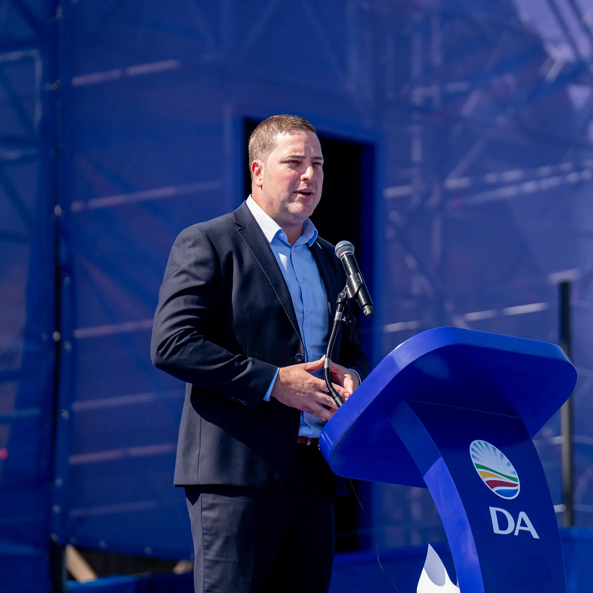 DA leader Gerdin Hill-Lewis at the party’s election manifesto launch at Mary Fitzgerald Square in Johannesburg on 8 August 2026. Picture: Katlego Jiyane/EWN