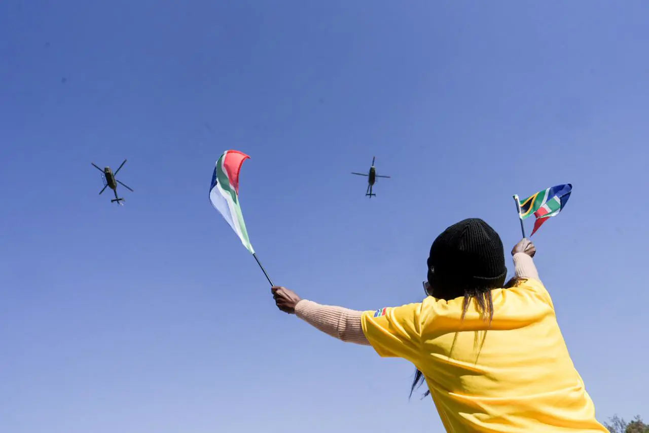Spectators enjoy the South African Airforce's massed flypast during the inauguration of President Cyril Ramaphosa at the Union Buildings on 19 June 2024. Picture: Jacques Nelles/Eyewitness News Spectators enjoy the South African Airforce's massed flypast during the inauguration of President Cyril Ramaphosa at the Union Buildings on 19 June 2024. Picture: Jacques Nelles/Eyewitness News