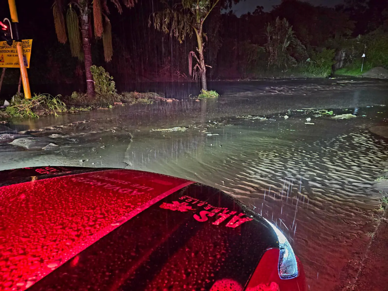 Heavy rains have caused flooding in parts of the eThekwini Metropolitan Municipality on 13 March 2025. Picture: Nhlanhla Mabaso/Eyewitness News Heavy rains have caused flooding in parts of the eThekwini Metropolitan Municipality on 13 March 2025. Picture: Nhlanhla Mabaso/Eyewitness News