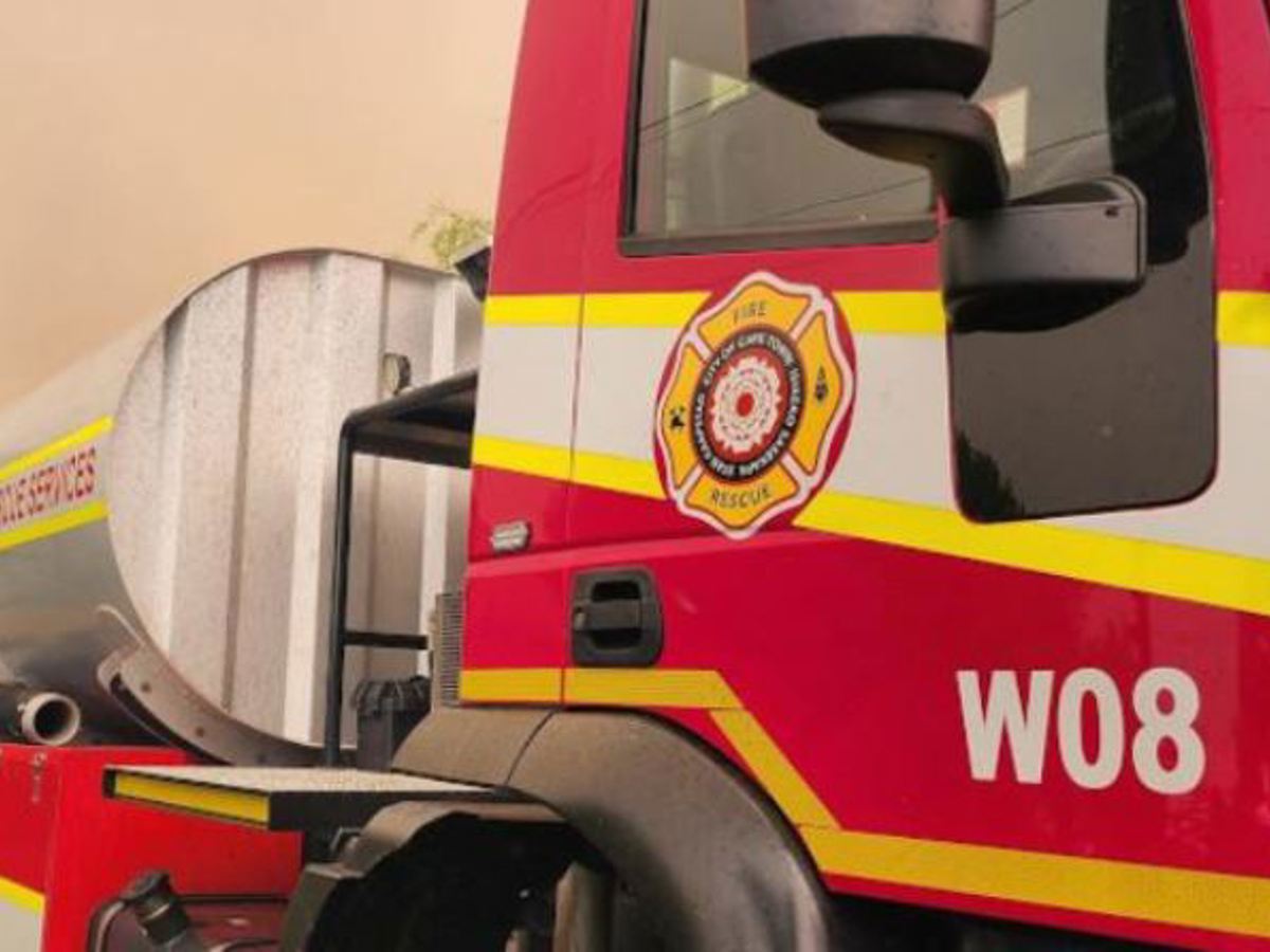 Boyes Drive blaze contained - Vimarsana News