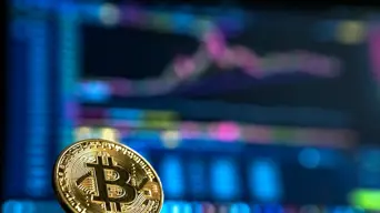 Bitcoin falls amid geopolitical jitters Bitcoin falls amid geopolitical jitters